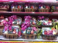 ตลาดกระเช้าของขวัญยังคึกคัก