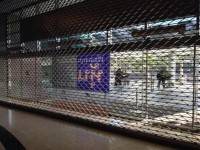 ตลท.ปิดประตูหน้า แต่ยังเปิดให้ซื้อขายหุ้น