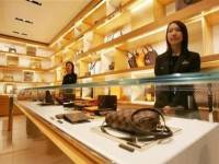 ยอดนำเข้าสินค้าฟุ่มเฟือยปี 56 พุ่ง