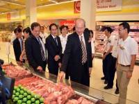 พาณิชย์ขอความร่วมมือห้างฯขายหมูโลละ 120 บาท