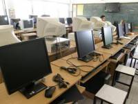 ผู้ปกครองกังวลบริการเน็ตในโรงเรียน หวั่นเด็กถูกละเมิดใช้เป็นเหมืองข้อมูล