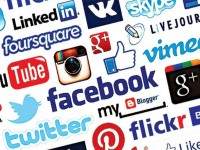 พฤติกรรมใช้เน็ตของคนไทย ก้มหน้าบนมือถือวันละ7ชม.