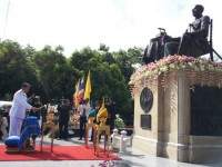 ผู้แทนพระองค์วางพุ่มดอกไม้สักการะร.4 เนื่องในวันวิทยาศาสตร์แห่งชาติ