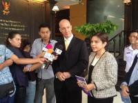 ทูตอังกฤษพบกสทช.สุภิญญาหารือข่าวเกาะเต่า