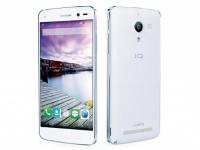 ไอคิว เอ็กซ์ออซซี่ชูสองนิ้วถ่ายเซลฟี – ฉลาดใช้